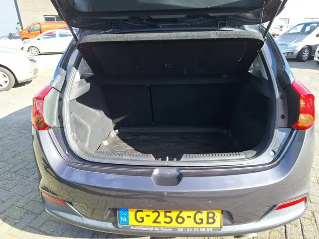 Kia cee'd 1.4 CVVT 5-deurs 2014 Benzine 9