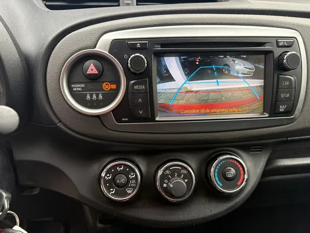 Toyota Yaris 1.3 VVT-i Aspiration 2012 Benzine 9