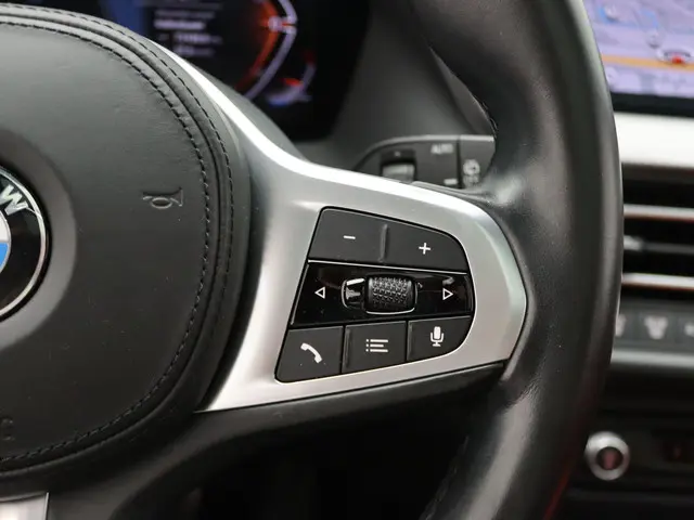 BMW 1 Serie 5-deurs 118i 2021 Benzine 15