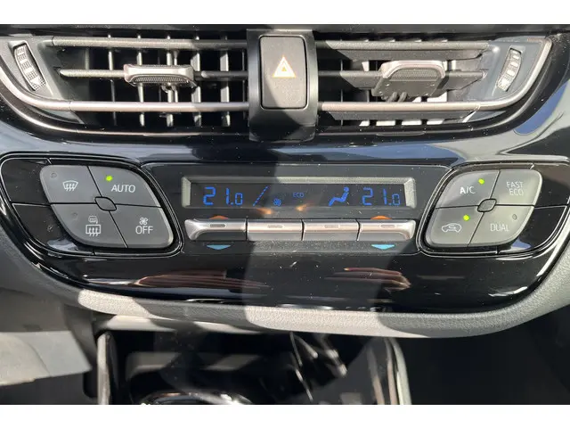 Toyota C-HR 2.0 Hybrid Dynamic 2020 Hybride Benzine 35