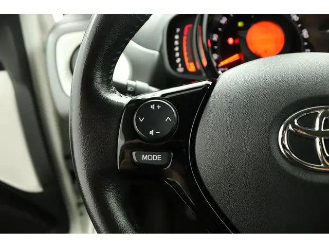 Toyota Aygo 1.0 VVT-i x-cite 2019 Benzine 19