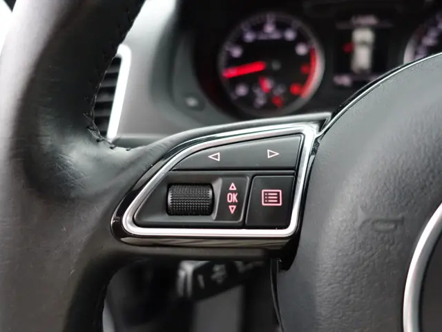 Audi Q3 1.4 TFSI S line Black Optic Aut- 2017 Benzine 15