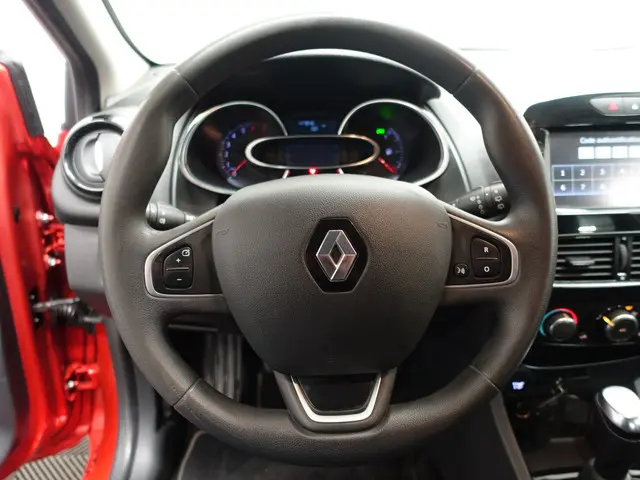 Renault Clio 0.9 TCe Sport- 2017 Benzine 14