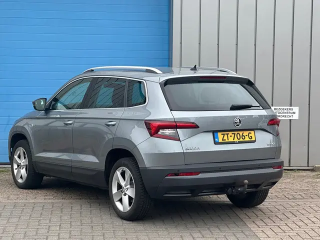 Škoda Karoq TSI Bus APPLE CARPLAY TREKHAAK 2019 Benzine 24
