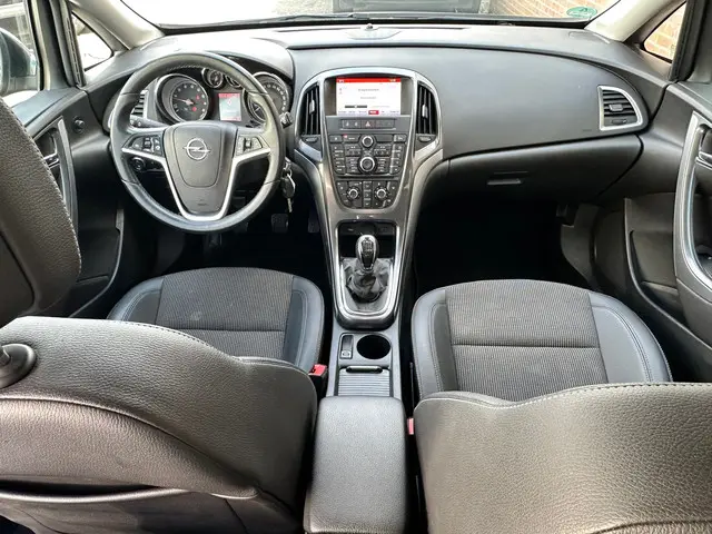 Opel Astra Sports Tourer 1.4 Turbo Cosmo 2014 Benzine 12