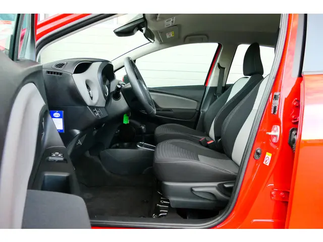 Toyota Yaris 1.5 Hybrid Active 2019 Hybride Benzine 25