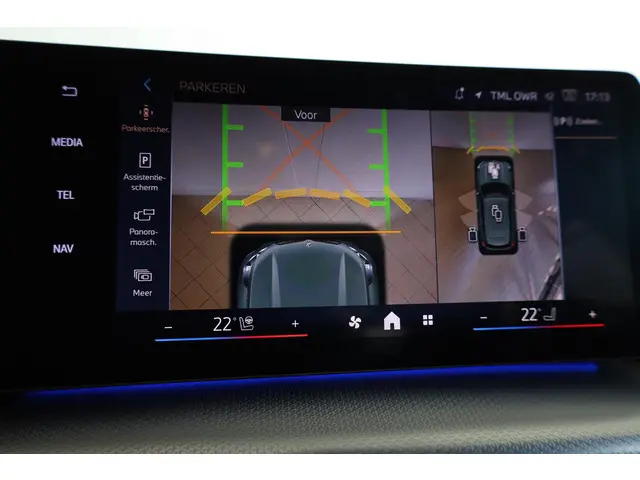 BMW iX1 eDrive20 2024 Elektrisch 17