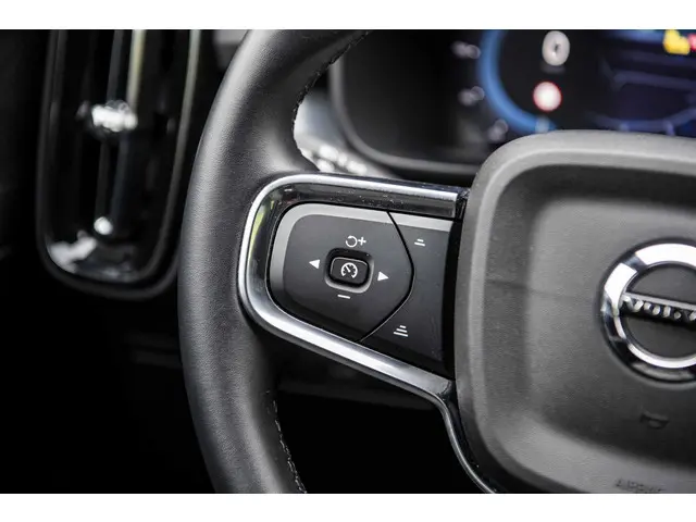 Volvo XC40 2.0 B4 Plus Dark 2024 Benzine 26