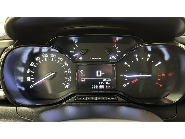 Citroën C3 1.2 PureTech Live AIRCO CRUISE. 2021 Benzine 24