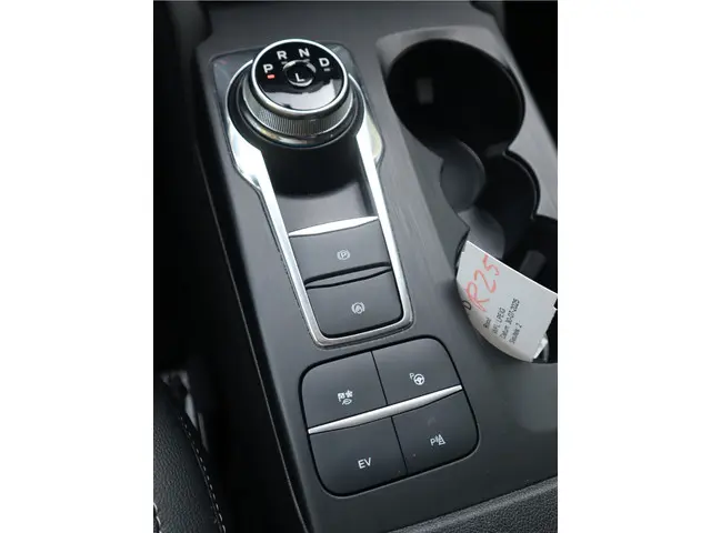 Ford Kuga 2.5 PHEV Titanium X 2022 Hybride Benzine 25