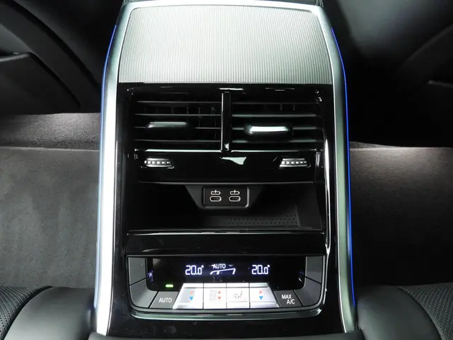 BMW 8 Serie Gran Coupé 840i 2024 Benzine 21