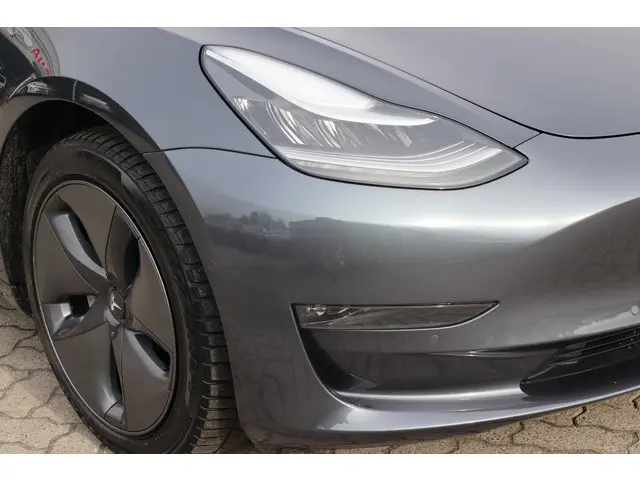 Tesla Model 3 Long Range AWD 75 kWh 2019 Elektrisch 13