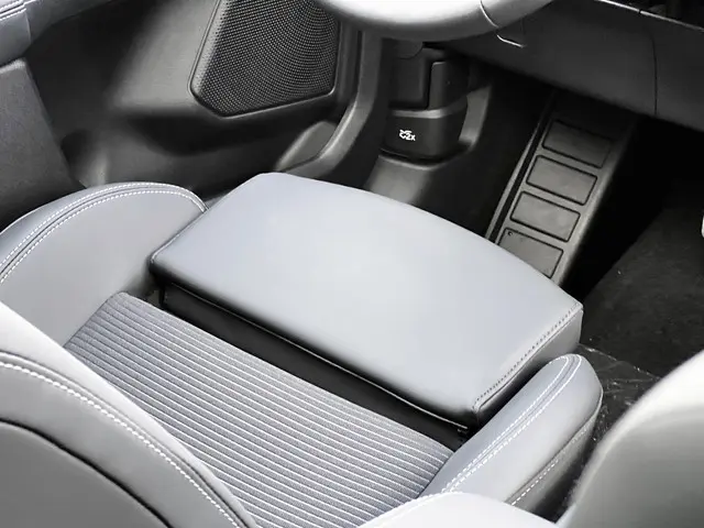 Ford Kuga 2.5 PHEV Sound Edition 2026 Hybride Benzine 25