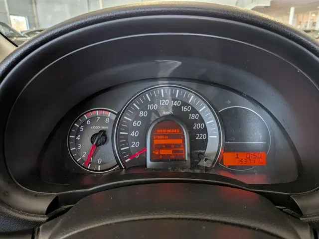 Nissan Micra 1.2 DIG-S Tekna 2013 Benzine 10