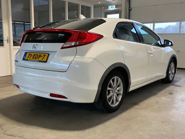 Honda Civic 1.4 16V 5drs 1e eig. Navi NL-auto 2012 Benzine 4