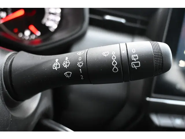 Renault Clio 1.0 TCe Zen 2021 Benzine 32