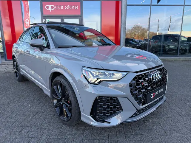 Audi RSQ3 Sportback RS Panorama Full spec 2023 Benzine 3