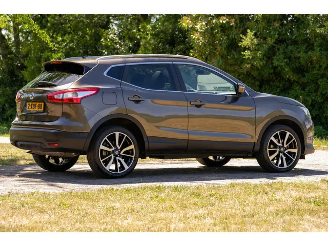 Nissan QASHQAI 1.2 Tekna 38.600 km + NAP 2014 Benzine 4