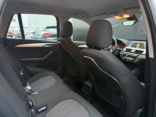 BMW X1 SDrive18i|Automaat 2016 Benzine 19