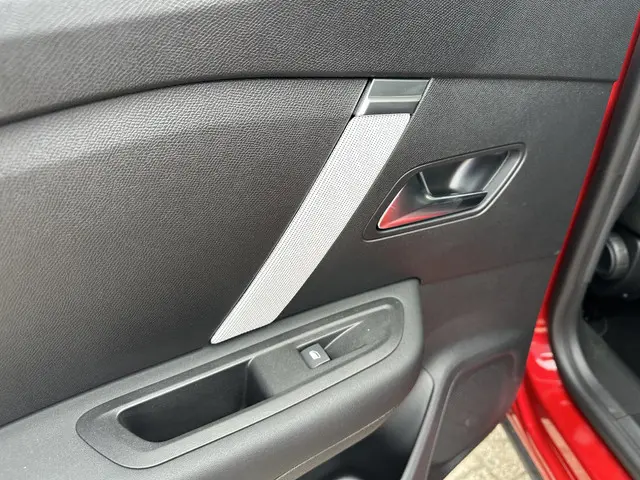 Citroën C4 1.2 Hybrid 145 PK Max 2025 Hybride Benzine 29