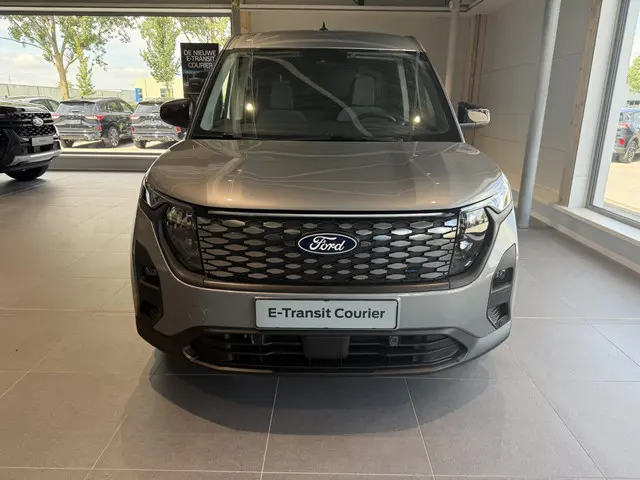 Ford E-Transit Courier Limited 44 kWh 2026 Elektrisch 4