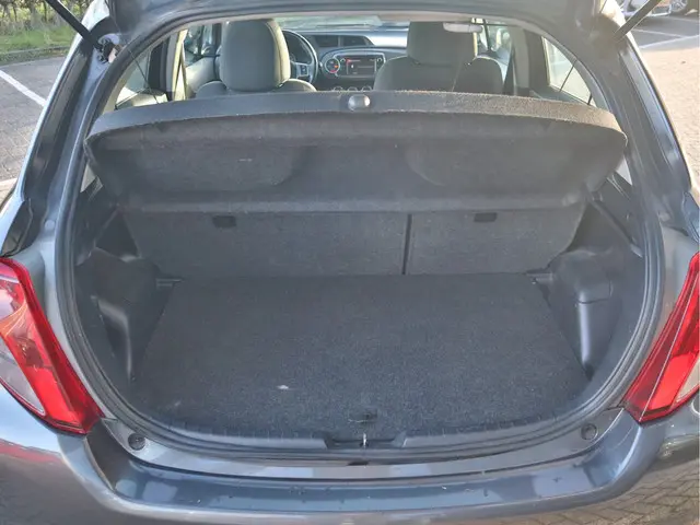 Toyota Yaris 1.3 VVT-i Dynamic 2012 Benzine 22