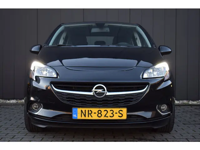 Opel Corsa 1.4 Online Edition 2017 Benzine 16