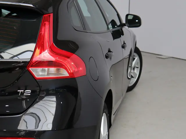 Volvo V40 1.6 T2 Momentum 2014 Benzine 17
