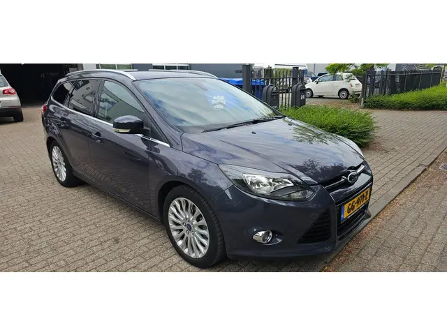 Ford Focus Wagon 1.0 EcoBoost Titanium 2012 Benzine 6