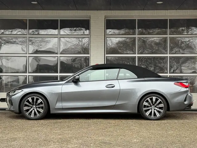 BMW 4 Serie Cabrio 420i High Executive 2021 Benzine 3