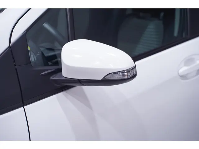 Toyota Yaris 1.5 Hybrid 115 Active 2019 Hybride Benzine 12