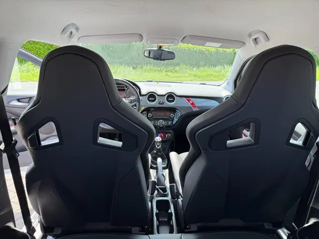 Opel ADAM 1.4 Turbo S RIJKLAARPRIJS! 2017 Benzine 14