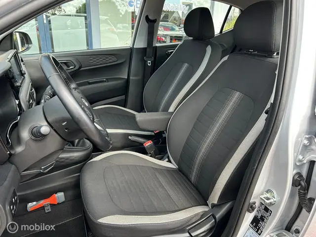 Hyundai i10 1.0 Comfort 5-zits 2022 Benzine 11