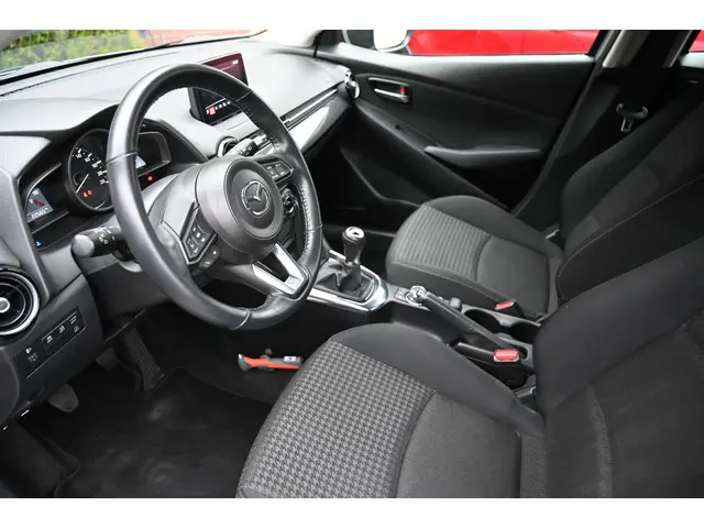 Mazda 2 Skyactiv-G 90 5MT Dynamic+ 2018 Benzine 11
