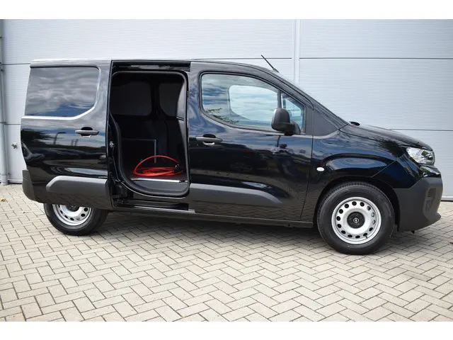 Opel Combo-e Electric 136 L1 50kWh 2025 Elektrisch 3