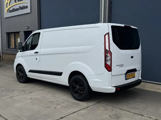 Ford Transit Custom 300 2.0 TDCI L1H1 Trend 2019 Diesel 4
