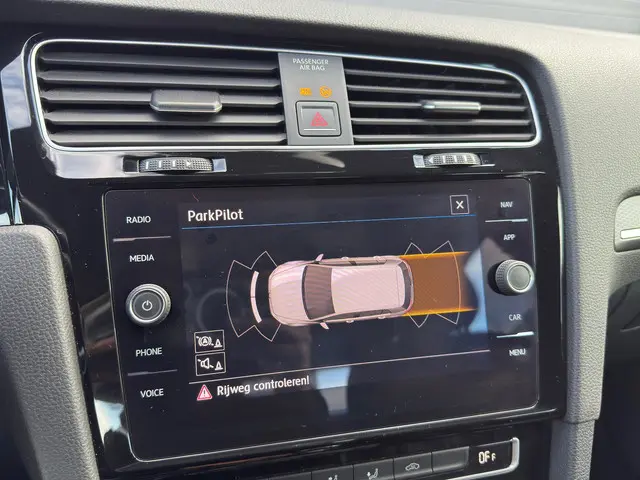 Volkswagen Golf 2.0 GTD / DSG / NAP / CARPLAY / NAP / 2018 Diesel 22