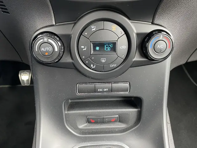 Ford Fiesta 1.6 ST2 182PK 2014 Benzine 24