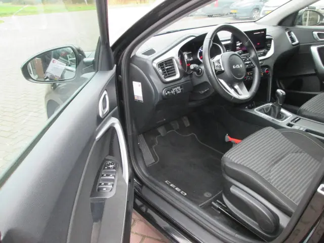 Kia Ceed Sportswagon 1.0 T-GDi DynamicLine 2022 Benzine 6