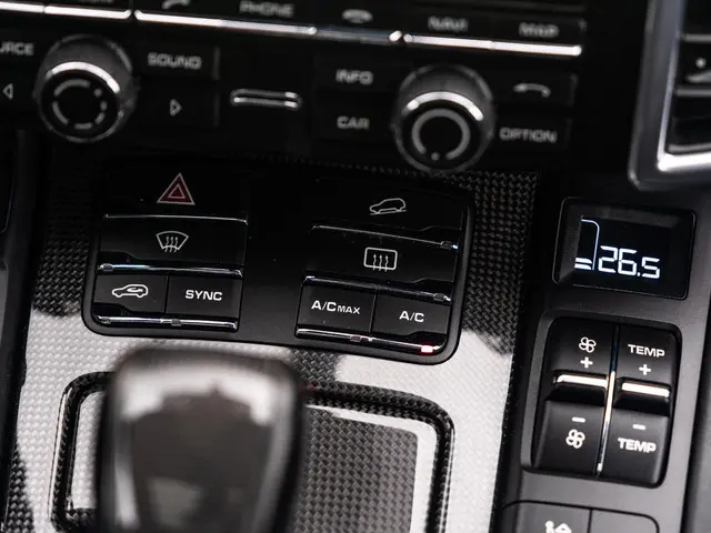 Porsche Cayenne 4.8 Turbo S 2015 Benzine 39