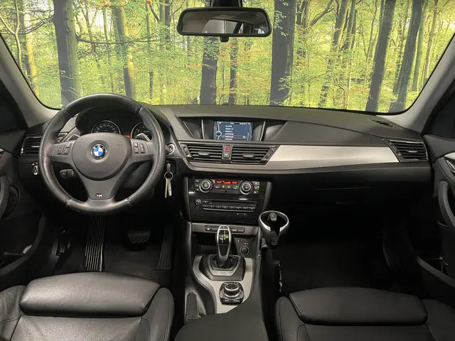 BMW X1 sDrive20i Upgrade Edition 2012 Benzine 10
