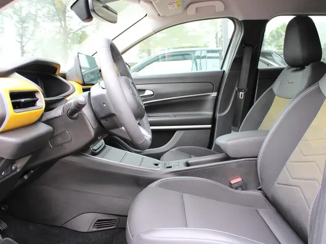 Jeep Avenger 1st Edition 54 kWh 2024 Elektrisch 13