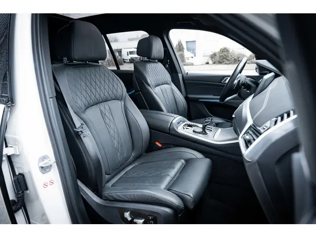 BMW X5 xDrive45e High Executive 2022 Hybride Benzine 47