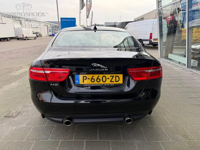 Jaguar XE 2.0t AWD Portfolio 2018 Benzine 20