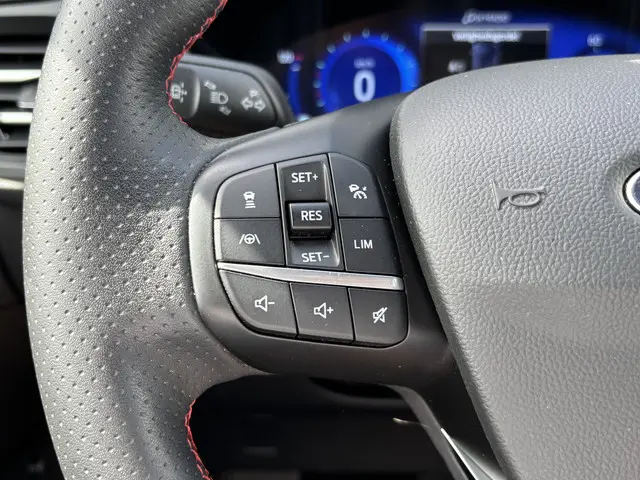Ford Kuga 2.5 PHEV ST-Line X 2020 Hybride Benzine 29