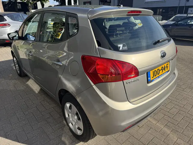 Kia Venga 1.4 CVVT X-pect 2013 Benzine 5
