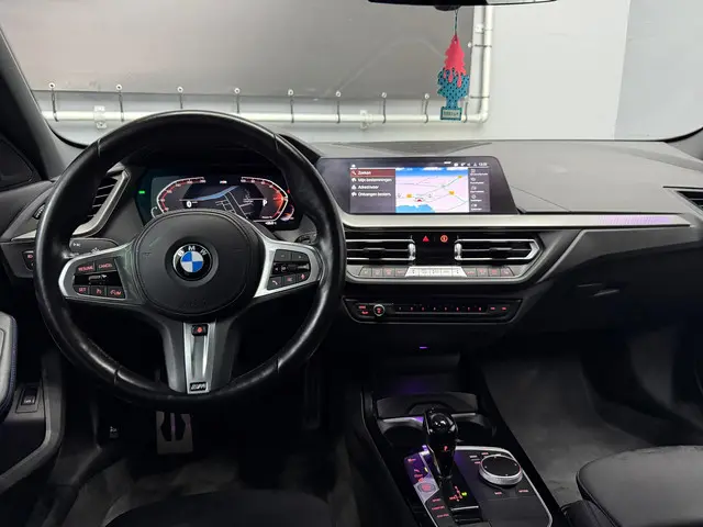 BMW 1 Serie 120i M-pakket 2023 2023 Benzine 12
