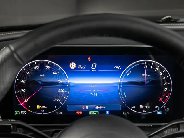 Mercedes-Benz CLE Coupé 300 e 2025 Hybride Benzine 11