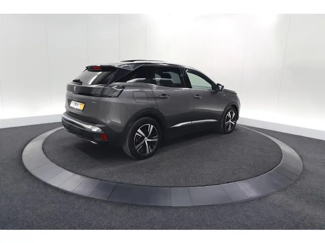 Peugeot 3008 HYbrid4 300 GT 2023 Hybride Benzine 10