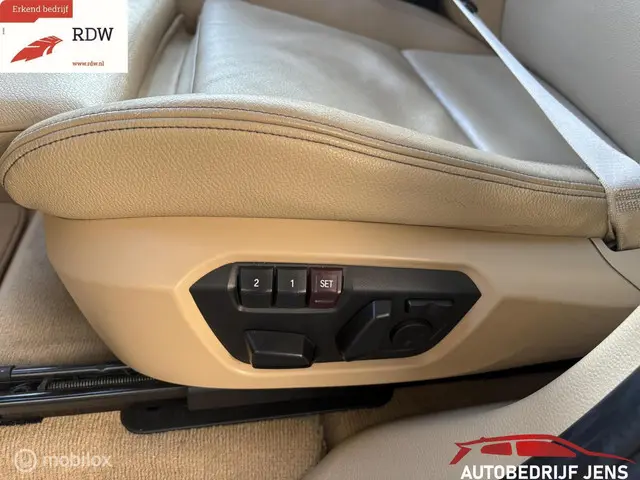 BMW X3 sDrive20i High Executive 2014 Benzine 6